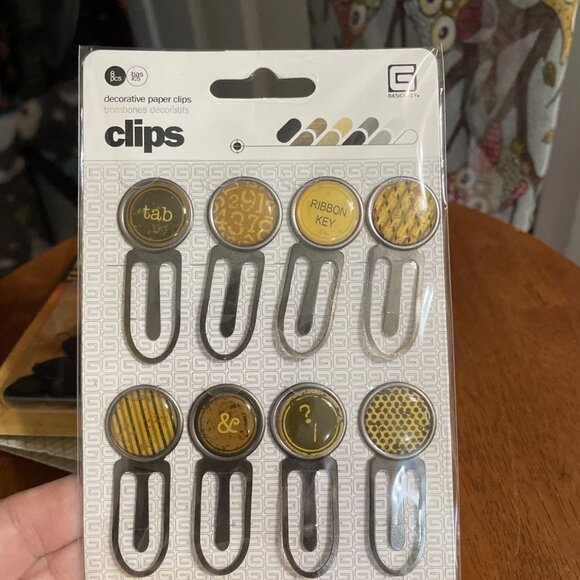 Making Memories Noel & Toil & Trouble Chandelier Beads & Paper Clips Bundle - Picture 4 of 4